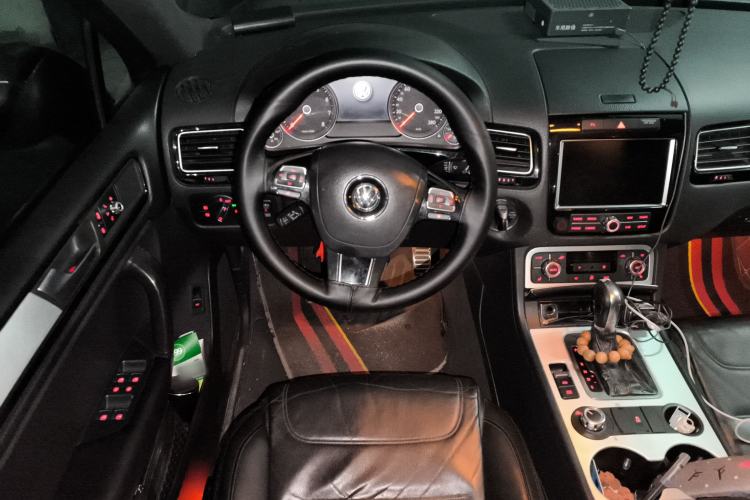 Used Volkswagen Touareg 2011 3.0 TSI Standard Version Steering Wheel