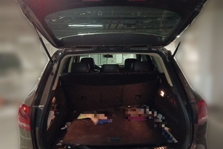 Used Volkswagen Touareg 2011 3.0 TSI Comfort Version Trunk