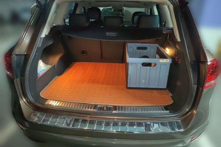 Used Volkswagen Touareg 2011 3.0 TDI Diesel Comfort Version Trunk