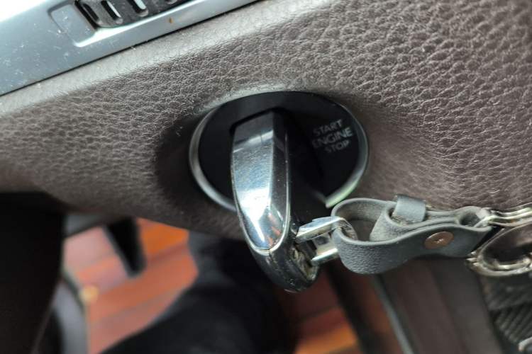 Used Volkswagen Touareg 2011 3.0 TSI Hybrid Vehicle Key