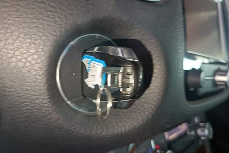 Used Volkswagen Touareg 2011 3.0 TSI High-End Version Vehicle Key