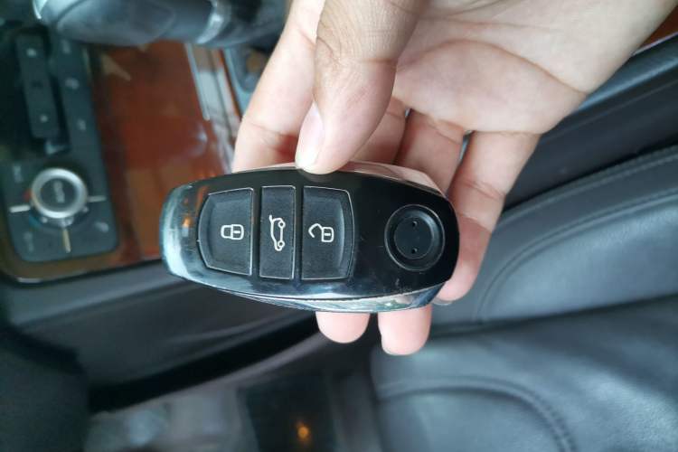 Used Volkswagen Touareg 2011 3.0 TSI Standard Version Vehicle Key