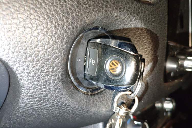 Used Volkswagen Touareg 2011 3.0 TSI Comfort Version Vehicle Key