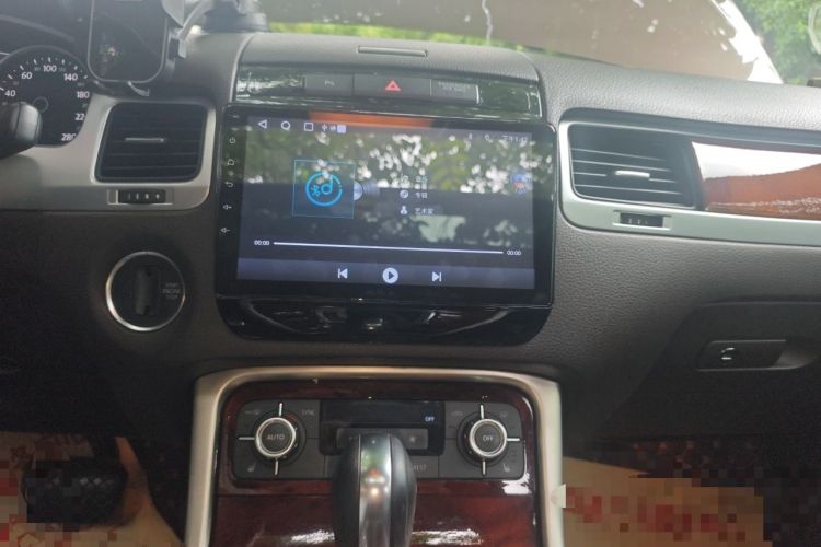 Used Volkswagen Touareg 2011 3.0 TSI Standard Version Audio And AC Panel