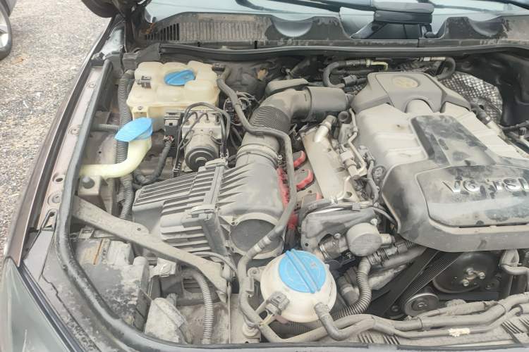 Used Volkswagen Touareg 2011 3.0 TSI Standard Version Engine Bay Right
