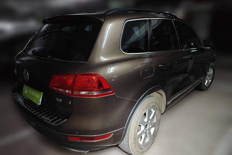 Used Volkswagen Touareg 2011 3.0 TDI Diesel Standard Version Exterior 5