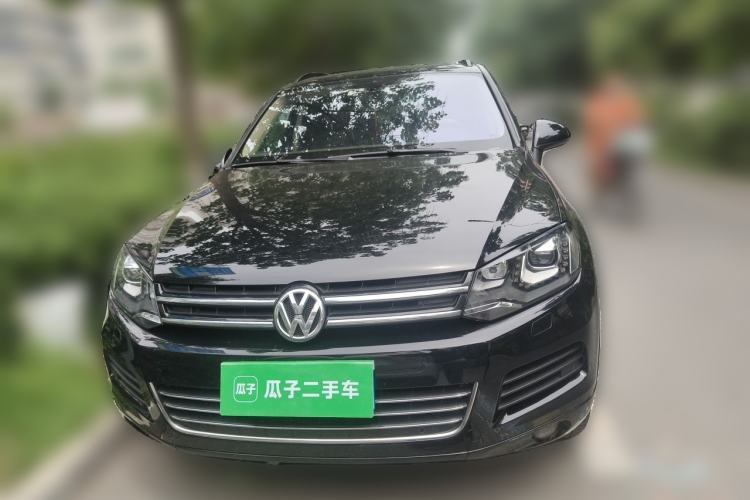 Used Volkswagen Touareg 2011 3.0 TSI High-End Version Front