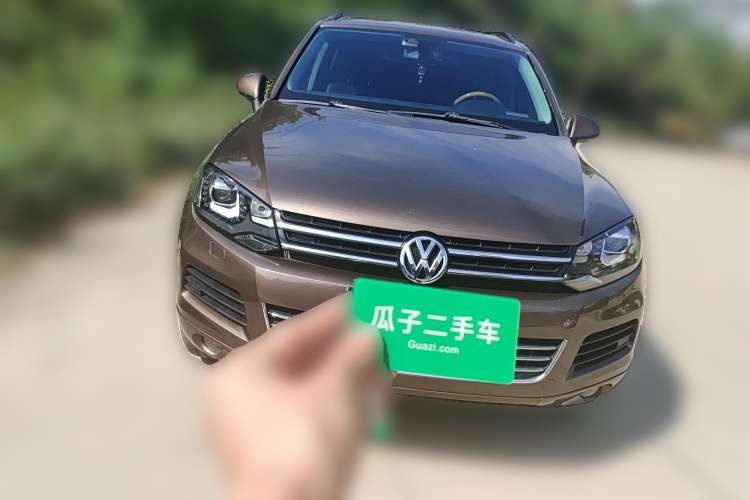 Used Volkswagen Touareg 2011 3.0 TSI High-End Version Front