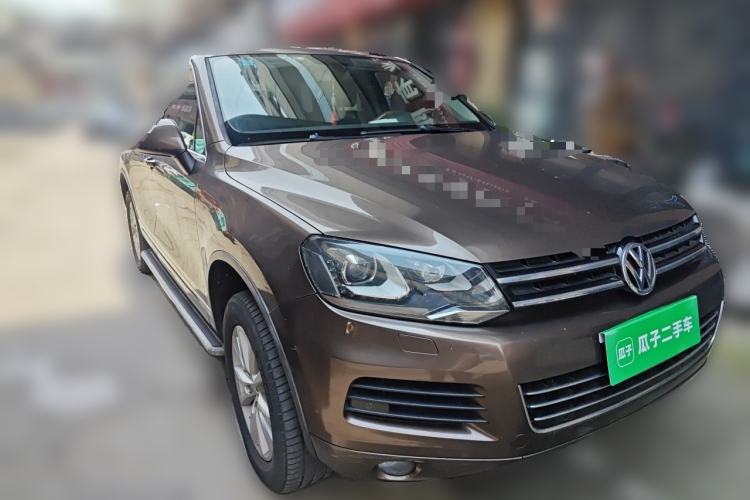 Used Volkswagen Touareg 2011 3.0 TSI Comfort Version Front Right 45 Deg