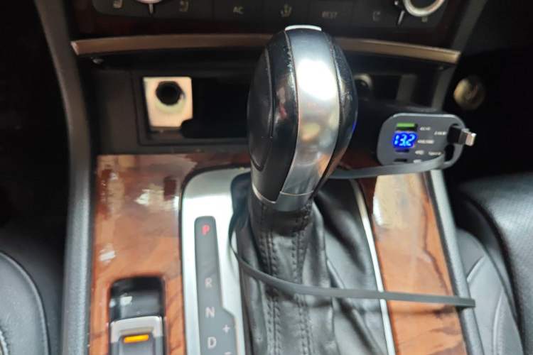Used Volkswagen Touareg 2011 3.0 TSI Comfort Version Gear Lever