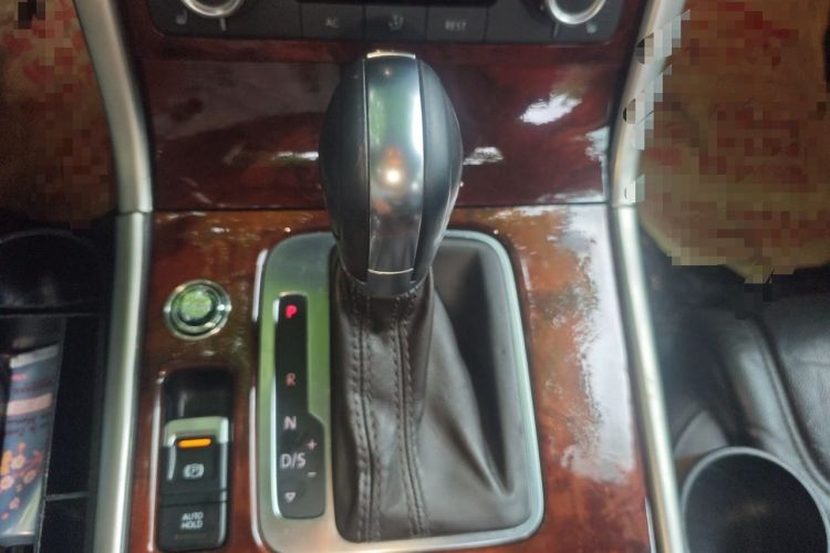 Used Volkswagen Touareg 2011 3.0 TSI Standard Version Gear Lever