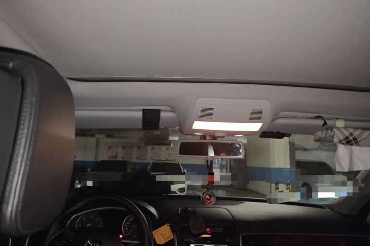 Used Volkswagen Touareg 2011 3.0 TDI Diesel Standard Version Headliner