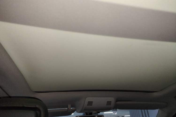 Used Volkswagen Touareg 2011 3.0 TSI High-End Version Headliner