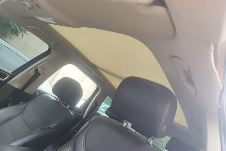 Used Volkswagen Touareg 2011 3.0 TSI Standard Version Headliner