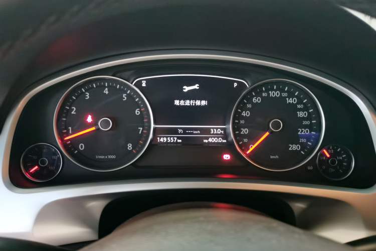 Used Volkswagen Touareg 2011 3.0 TSI Standard Version Instrument Cluster