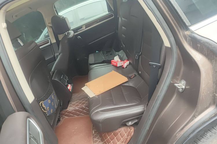 Used Volkswagen Touareg 2011 3.0 TSI Standard Version Left Rear Seat