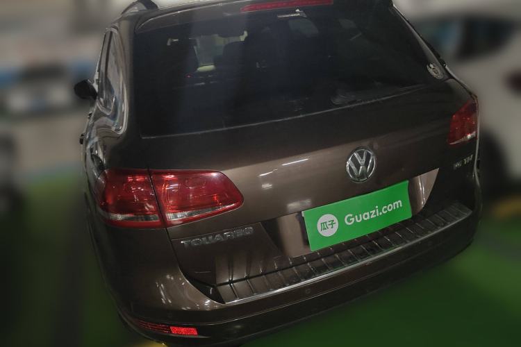 Used Volkswagen Touareg 2011 3.0 TDI Diesel Standard Version Rear Left 45 Deg