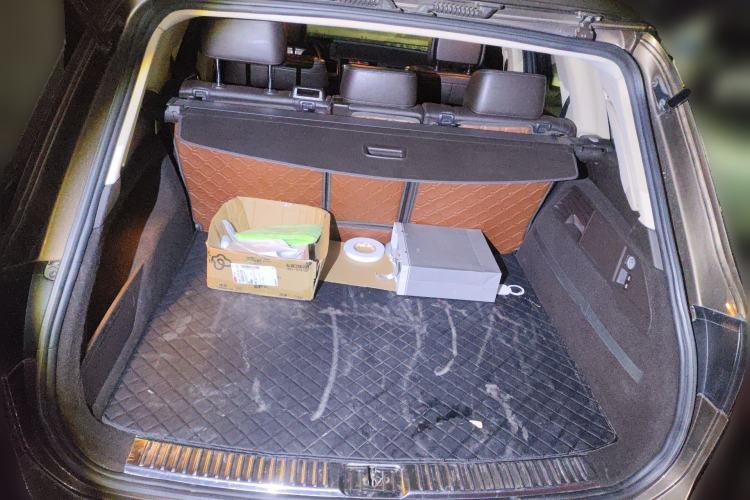 Used Volkswagen Touareg 2011 3.0 TSI Standard Version Trunk