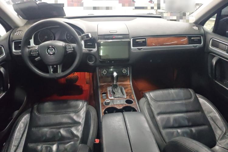 Used Volkswagen Touareg 2011 3.0 TSI Standard Version Center Console