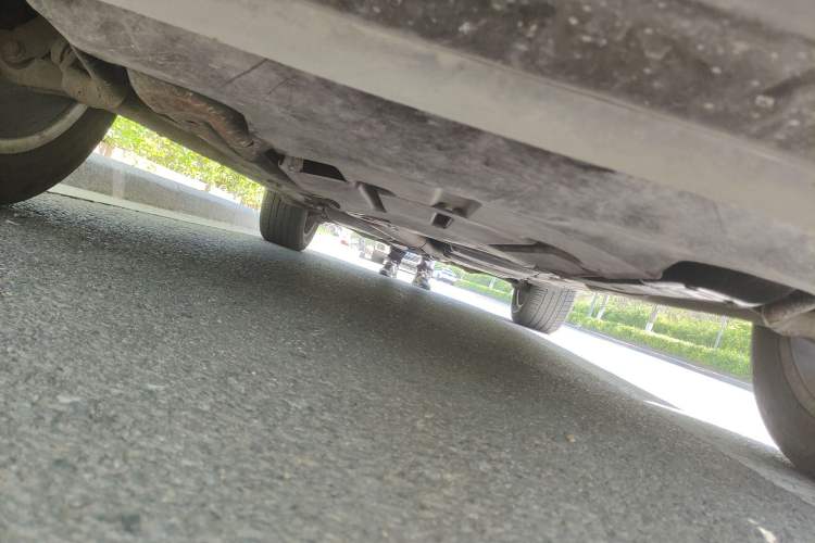 Used Volkswagen Touareg  Chassis Front