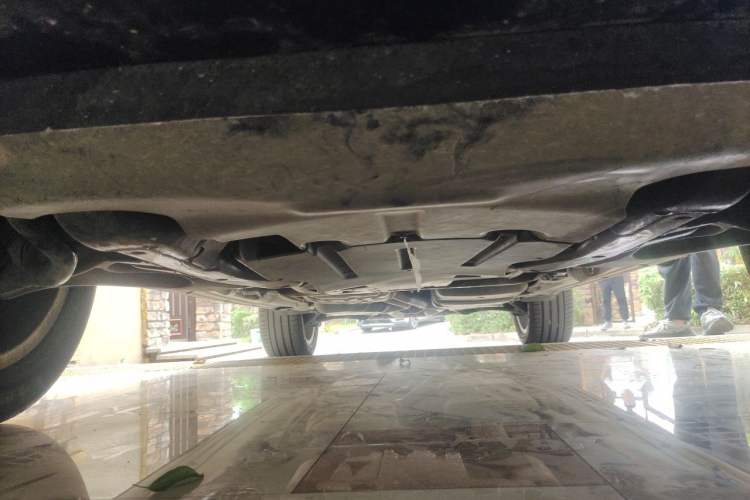 Used Volkswagen Touareg 2011 3.0 TSI Hybrid Chassis Front