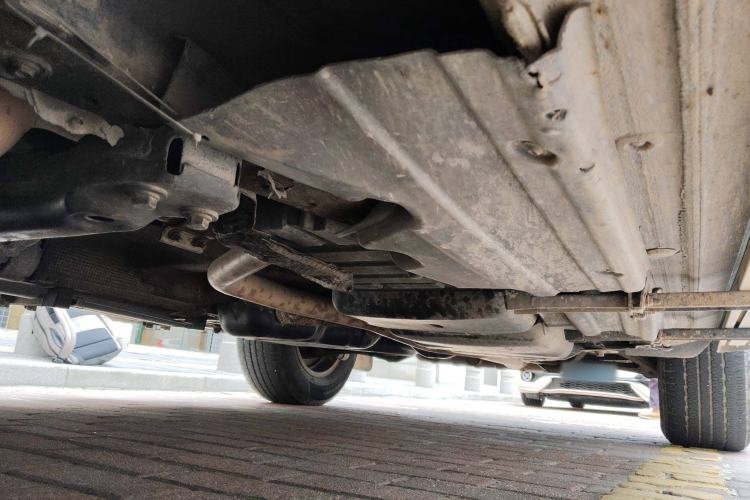 Used Volkswagen Touareg 2011 3.0 TDI Diesel Standard Version Chassis Front Left