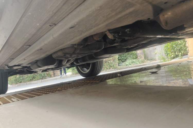 Used Volkswagen Touareg 2011 3.0 TSI Hybrid Chassis Front Right