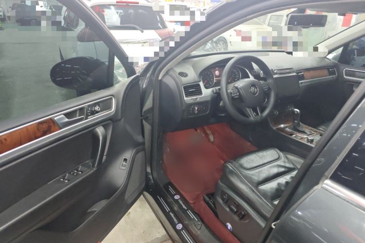 Used Volkswagen Touareg 2011 3.0 TSI Standard Version Driver Seat