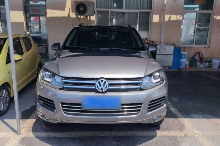 Used Volkswagen Touareg 2011 3.0 TSI Comfort Version Exterior 1