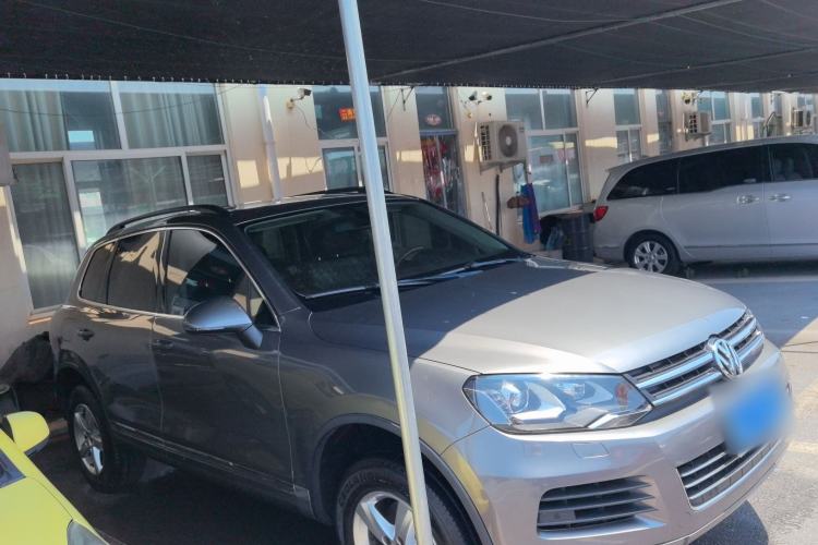 Used Volkswagen Touareg 2011 3.0 TSI Comfort Version Exterior 2