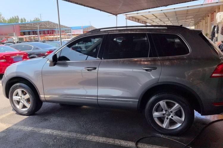 Used Volkswagen Touareg 2011 3.0 TSI Comfort Version Exterior 5