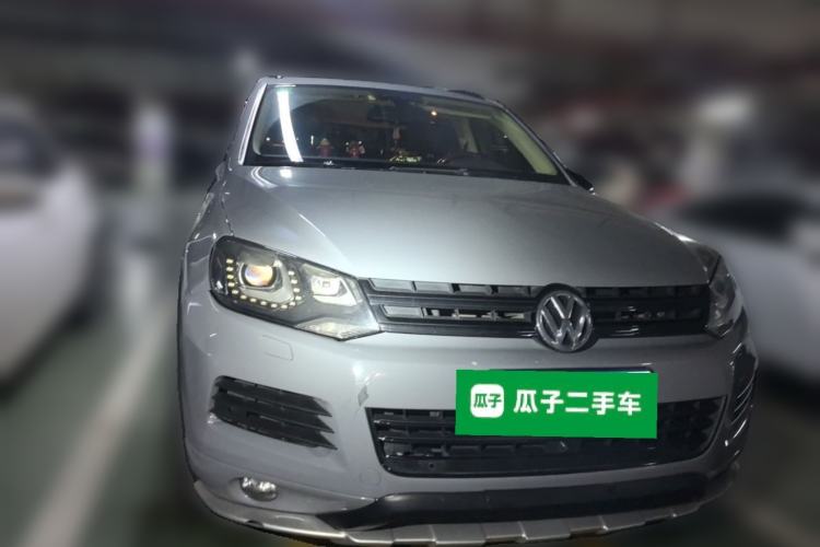 Used Volkswagen Touareg 2011 3.0 TSI Comfort Version Front