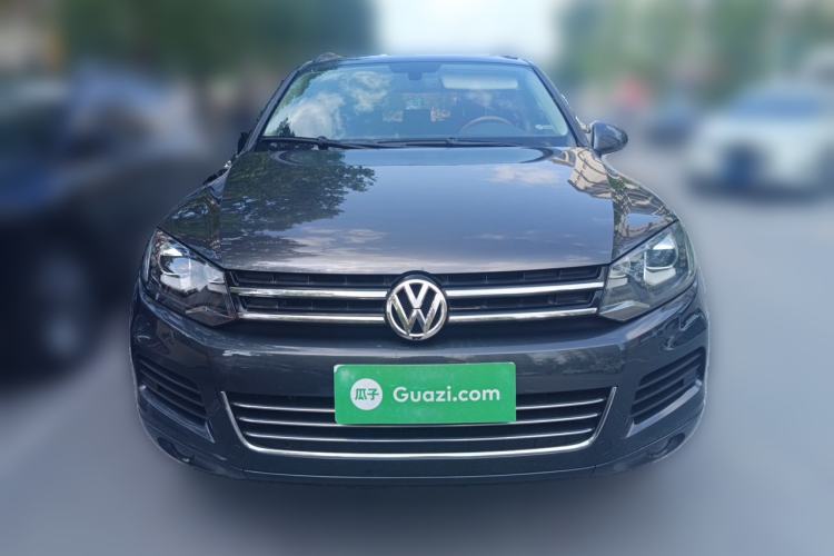 Used Volkswagen Touareg 2011 3.0 TSI Comfort Version Front