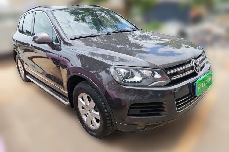 Used Volkswagen Touareg 2011 3.0 TSI Standard Version Front Right 45 Deg