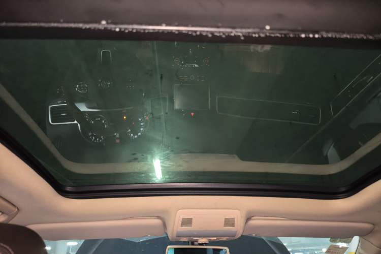 Used Volkswagen Touareg 2011 3.0 TSI High-End Version Headliner