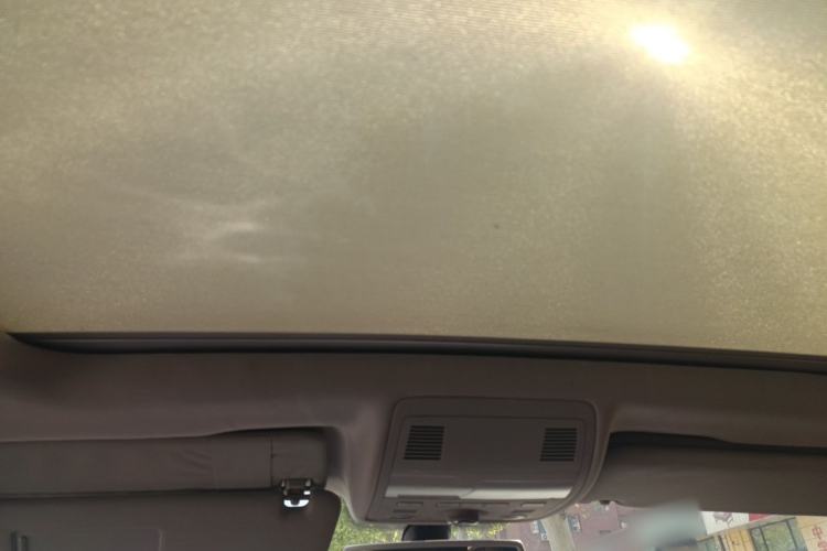 Used Volkswagen Touareg 2011 3.0 TSI Comfort Version Headliner