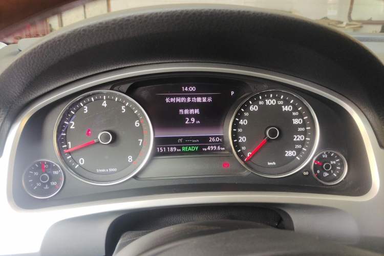 Used Volkswagen Touareg 2011 3.0 TSI Hybrid Instrument Cluster