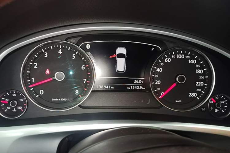 Used Volkswagen Touareg 2011 3.0 TSI Luxury Edition Instrument Cluster