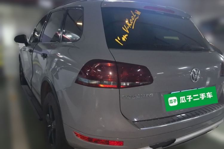 Used Volkswagen Touareg 2011 3.0 TSI Comfort Version Rear Left 45 Deg