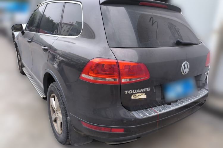 Used Volkswagen Touareg 2011 3.0 TSI High-End Version Rear Left 45 Deg