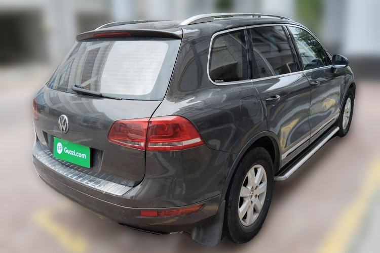 Used Volkswagen Touareg 2011 3.0 TDI Diesel Standard Version Rear Right 45 Deg