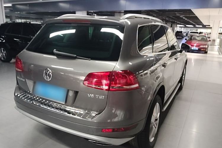 Used Volkswagen Touareg 2011 3.0 TSI Luxury Edition Rear Right 45 Deg