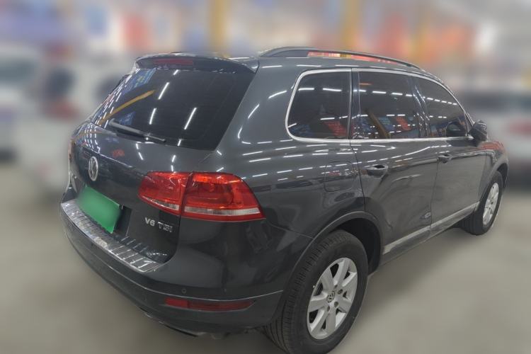 Used Volkswagen Touareg 2011 3.0 TSI Standard Version Rear Right 45 Deg