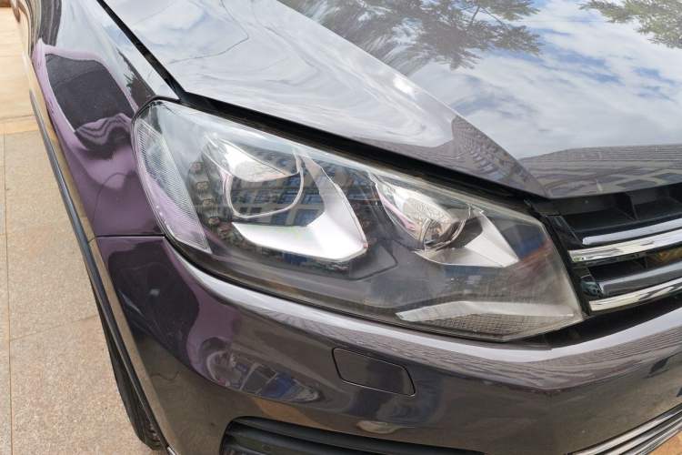 Used Volkswagen Touareg 2011 3.0 TSI Standard Version Right Front Headlight