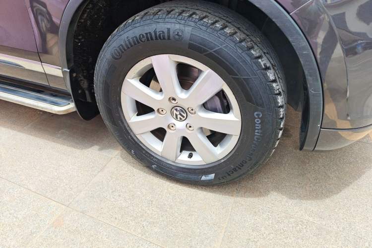 Used Volkswagen Touareg 2011 3.0 TSI Standard Version Right Front Wheel Hub
