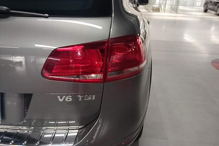 Used Volkswagen Touareg 2011 3.0 TSI Luxury Edition Right Rear Taillight