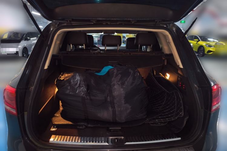 Used Volkswagen Touareg 2011 3.0 TSI High-End Version Trunk