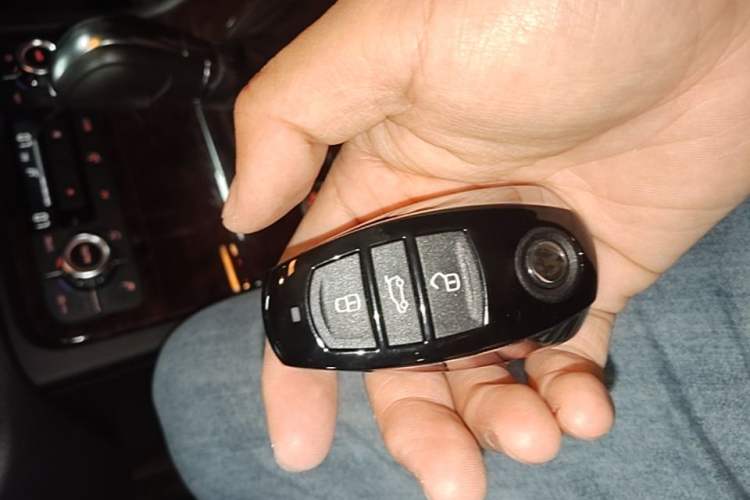 Used Volkswagen Touareg 2011 3.0 TSI Luxury Edition Vehicle Key