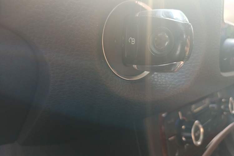 Used Volkswagen Touareg 2011 3.0 TSI Comfort Version Vehicle Key