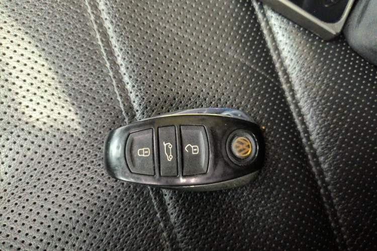 Used Volkswagen Touareg 2011 3.0 TSI High-End Version Vehicle Key